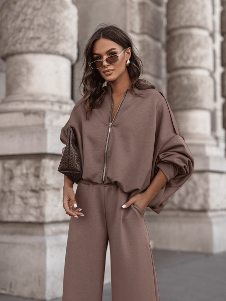 Masełkowy dres z szerokimi spodniami SORGO - mocha mousse