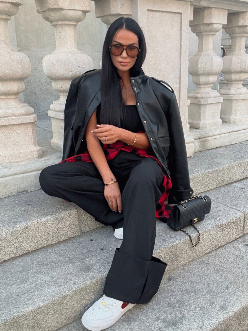 Eleganckie spodnie z zakładką na dole TALLY - czarne