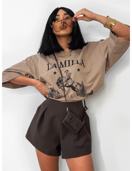 Stylowe spodenki z zaszewkami  ALITA - czekoladowe