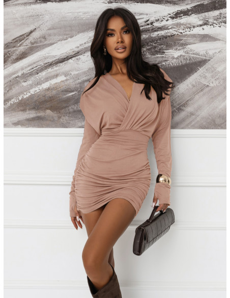 Wiskozowa sukienka z przekładanym dekoltem KEALA - mocha mousse