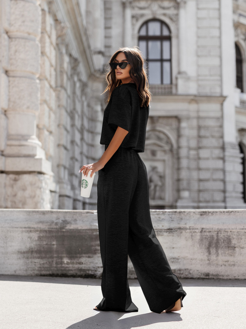 Masełkowy komplet bluzka i szerokie spodnie ATRIA - czarny