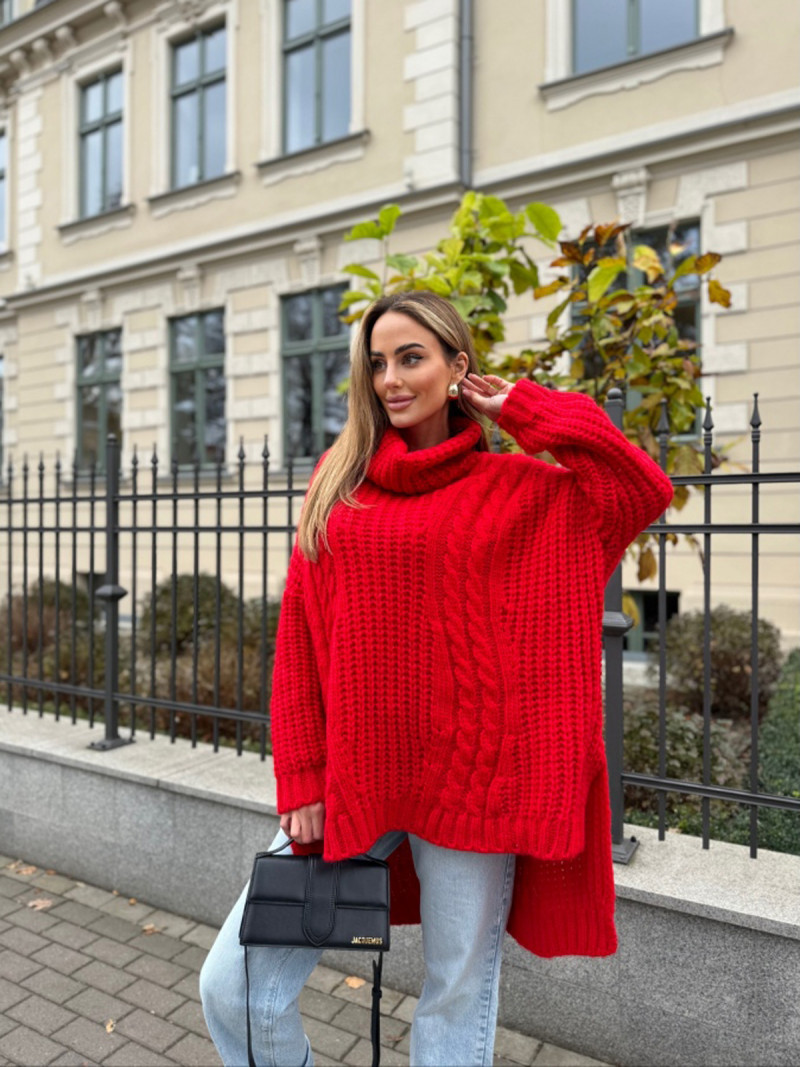 Sweter golf oversize z domieszką...