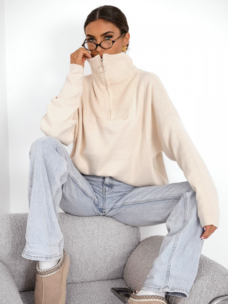 Sweter oversize z zamkiem na dekolcie AYLE - beżowy