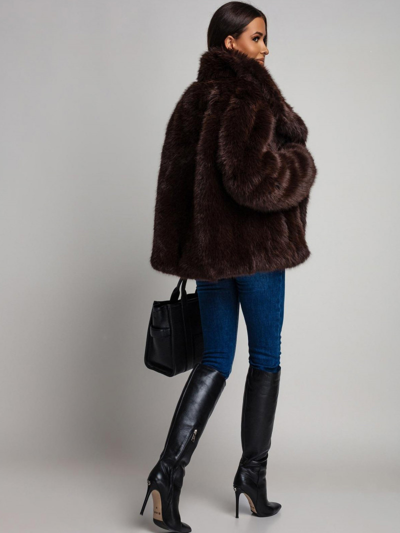 Krótkie futro z kołnierzem SACHIE -...