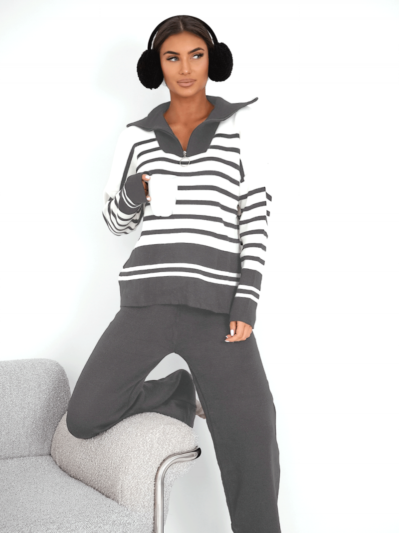 Komplet dzianinowy z szerokimi...