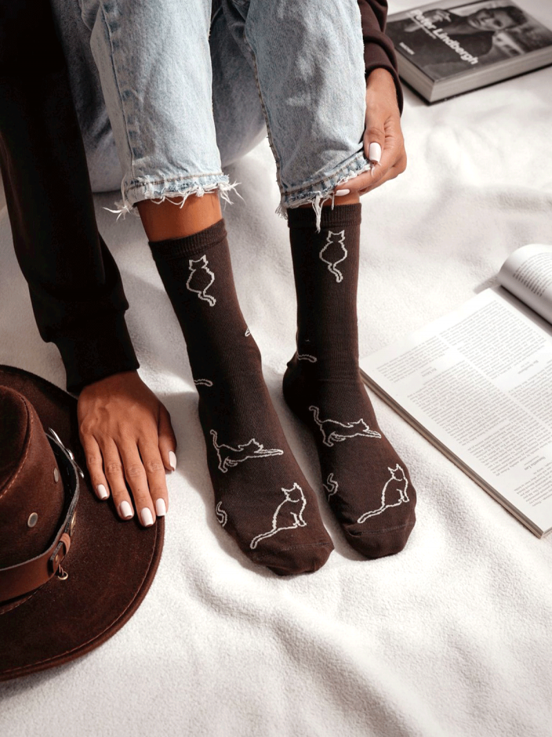 Skarpetki damskie kontury kota - czekoladowe