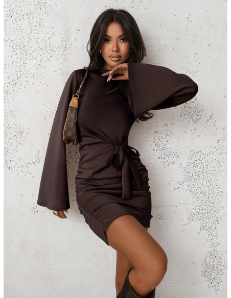 Masełkowa sukienka mini z wiązaniem MERE - czekoladowa