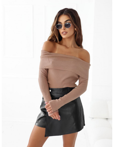 Wiskozowa bluzka hiszpanka z prążka NIKRA - mocha mousse