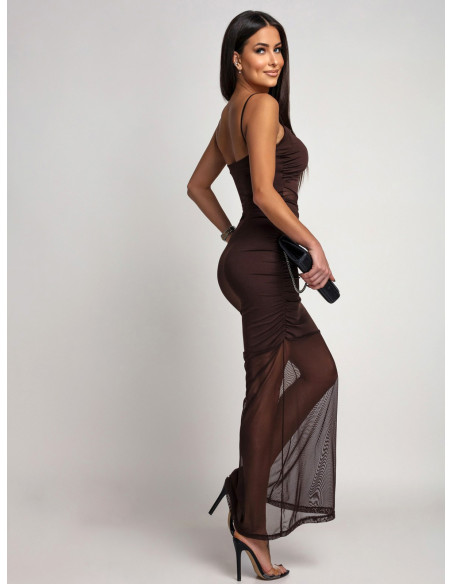 Dopasowana maxi sukienka na ramiączkach LAVIJA - czekoladowa