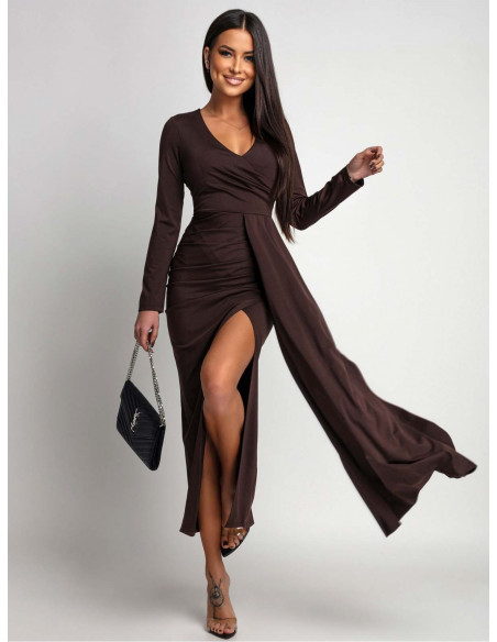 Dopasowana maxi sukienka z szarfą JETRA - czekoladowa