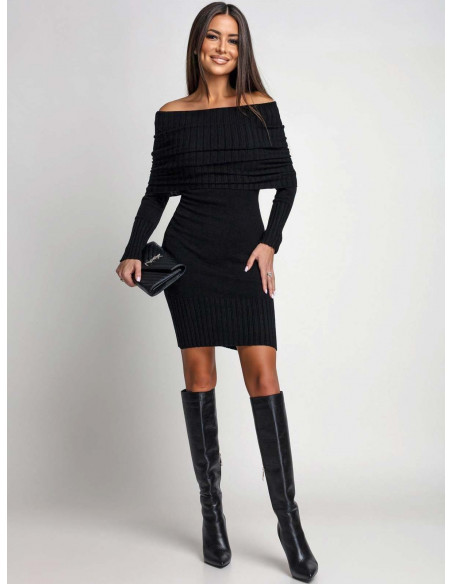 Dzianinowa sukienka z odkrytymi ramionami SOLI - czarna