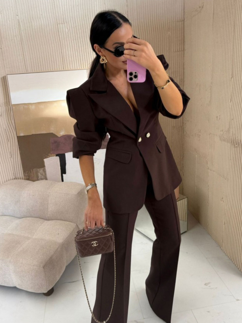 Elegancka marynarka z ozdobnymi guzikami SUZAN - czekoladowa