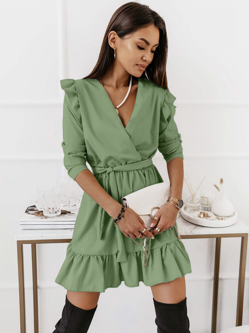 Rozkloszowana sukienka z falbankami...