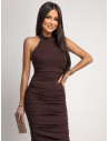 Dopasowana sukienka z odkrytymi plecami RINA - czekoladowa