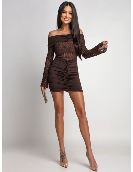 Sukienka mini z odkrytymi ramionami BONIE - czekoladowa