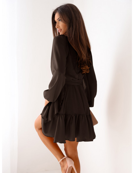 Przekładana sukienka z falbaną LURETTE - czekoladowa