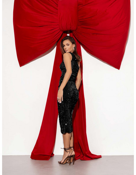 Cekinowa sukienka midi na jedno ramię SERENI - czarna