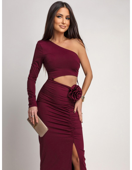 Sukienka maxi z wycięciem w talii KACIE - bordowa