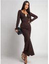 Elegancka sukienka maxi z ozdobną klamrą KATIA - czekoladowa