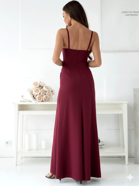 Elegancka sukienka maxi na ramiączkach KLARA - bordowa 2