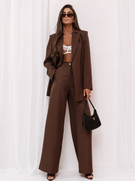 Stylowy garnitur z wiązaną marynarką MARCJA - czekoladowy 2
