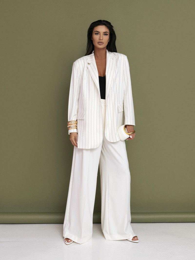 Eleganckie spodnie z kantem z wiskozy...