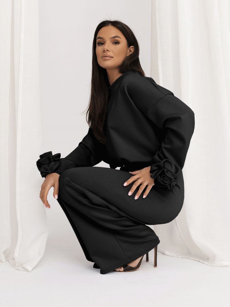 Masełkowy komplet z szerokimi spodniami POSY - czarny