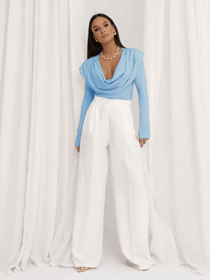 Wiskozowa bluzka z dekoltem woda...