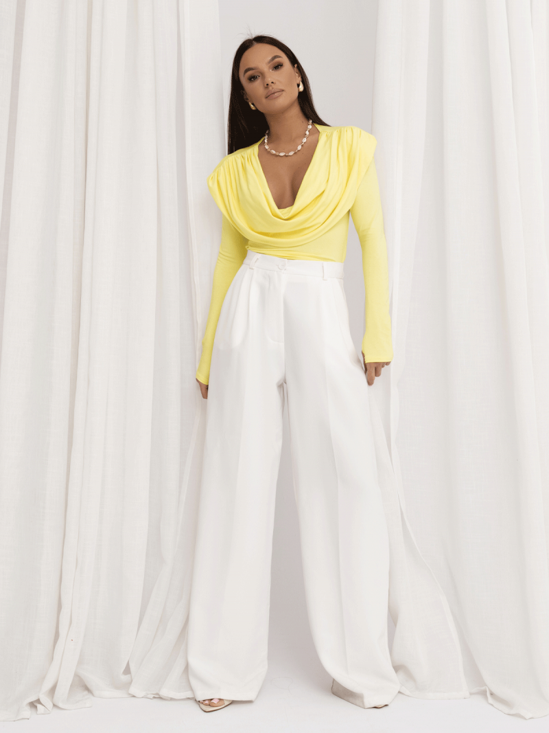 Wiskozowa bluzka z dekoltem woda OLYMPE - cytrynowa