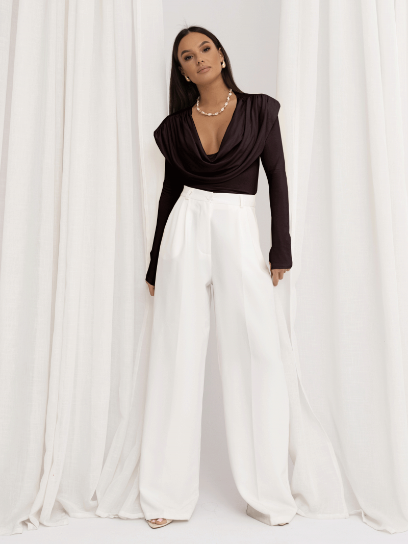 Wiskozowa bluzka z dekoltem woda...