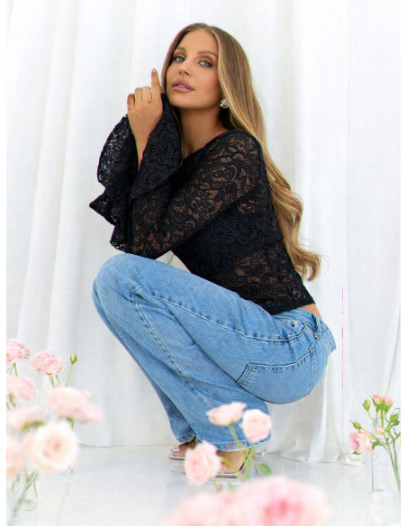 Koronkowa bluzka z falbanami na rękawach ITANJA - czarna