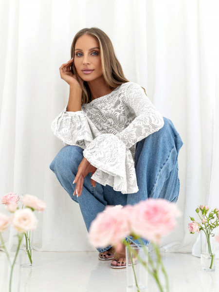 Koronkowa bluzka z falbanami na rękawach ITANJA - biała 2