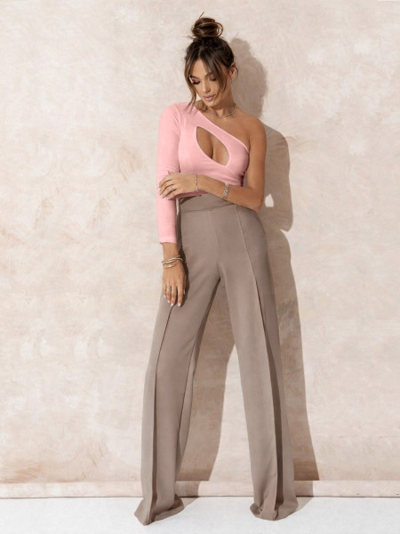 Body na jedno ramię z wycięciem ANVIS - pudrowy róż