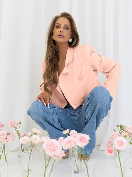 Elegancka krótka marynarka ASHANTI - pudrowy róż