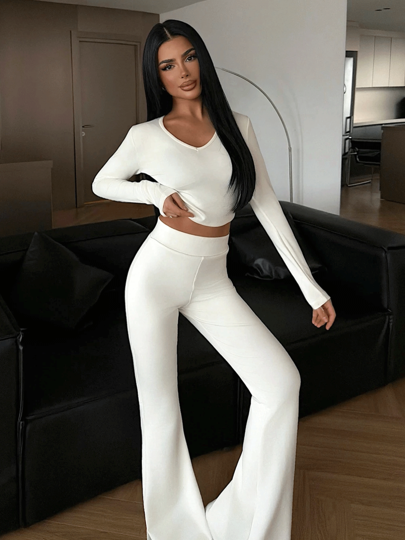 Komplet 2w1 krótki top i spodnie...