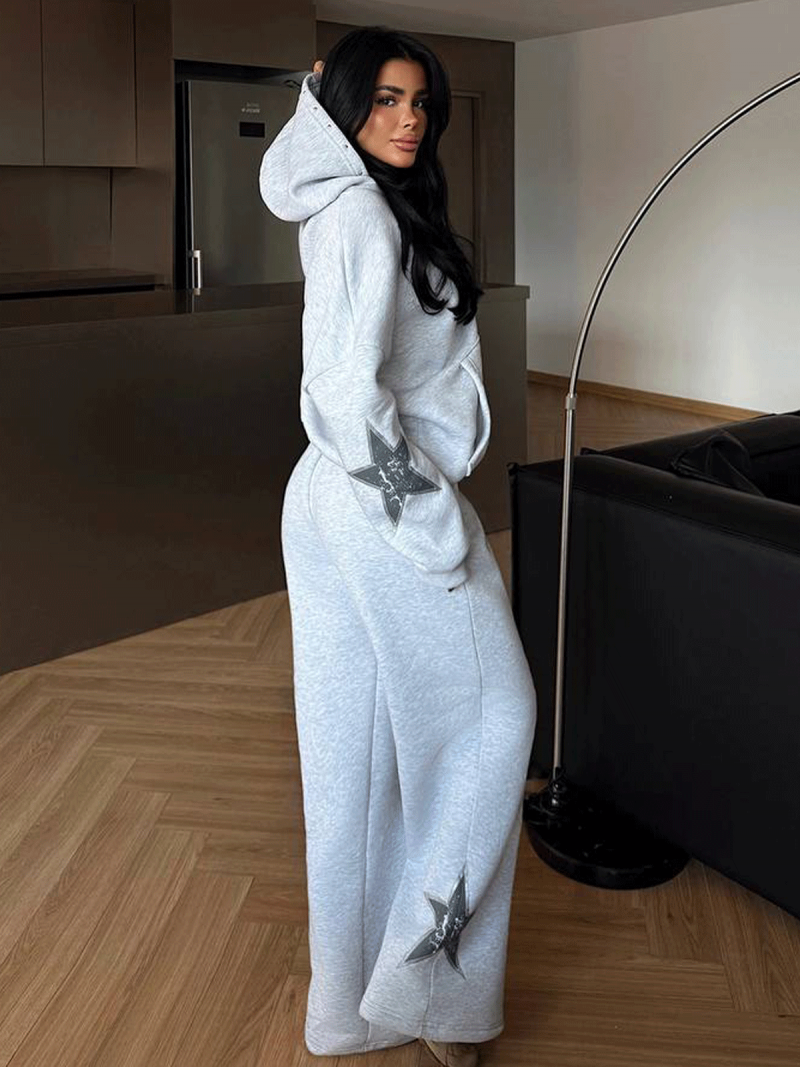 Komplet dresowy z szerokimi spodniami...