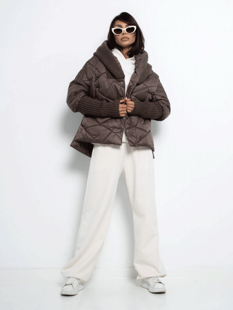 Pikowana kurtka z dzianinowym rękawem...