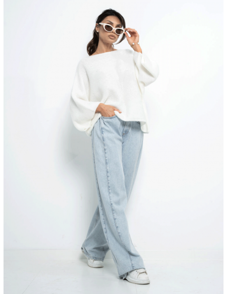 Sweter oversize z szerokimi rękawami DELORA - biały