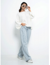 Sweter oversize z szerokimi rękawami DELORA - biały