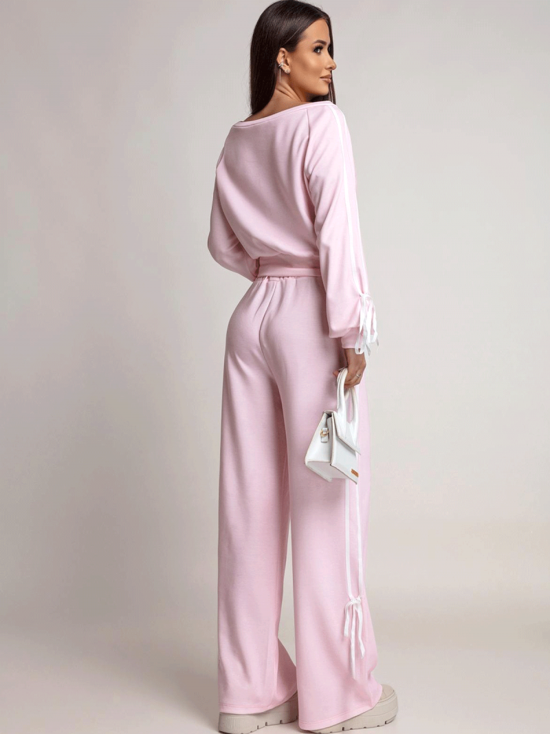 Komplet dresowy z szerokimi spodniami...