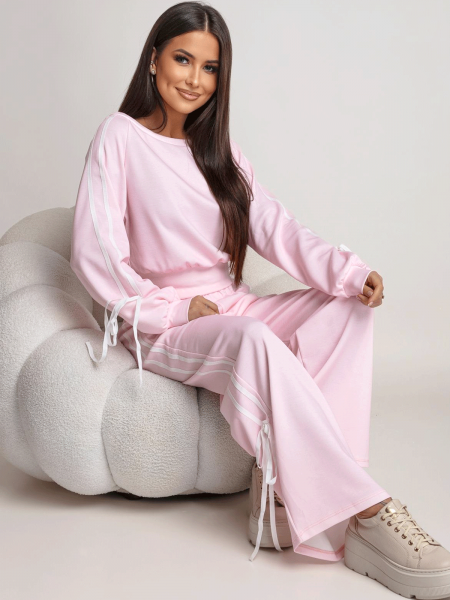 Komplet dresowy z szerokimi spodniami SHYLA - pudrowy róż