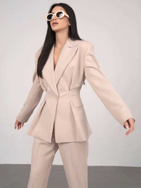 Długa taliowana marynarka TERRY - jasny beż