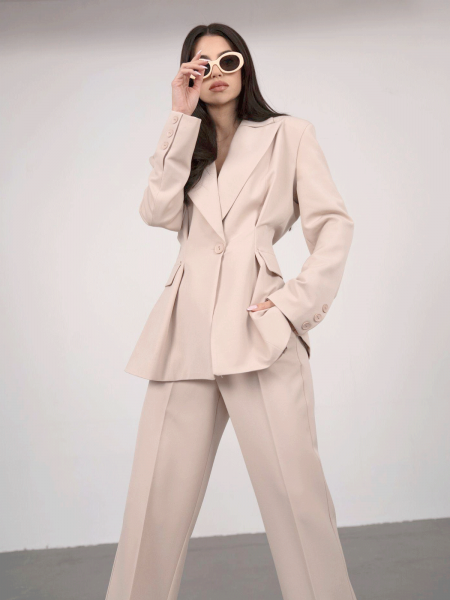 Długa taliowana marynarka TERRY - jasny beż 2