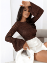 Koronkowa bluzka z falbaną na rękawie HADJA - czekoladowa