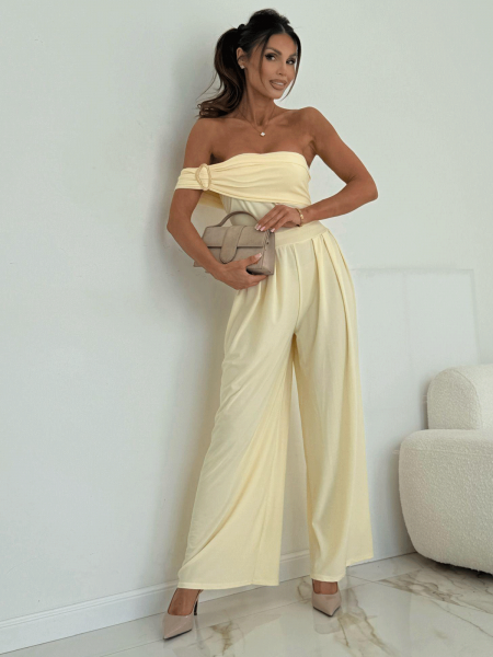 Wiskozowy kombinezon z odkrytymi ramionami RHIAN - bananowy