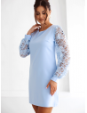 Sukienka mini z koronkowymi rękawami RHONDA - błękitna