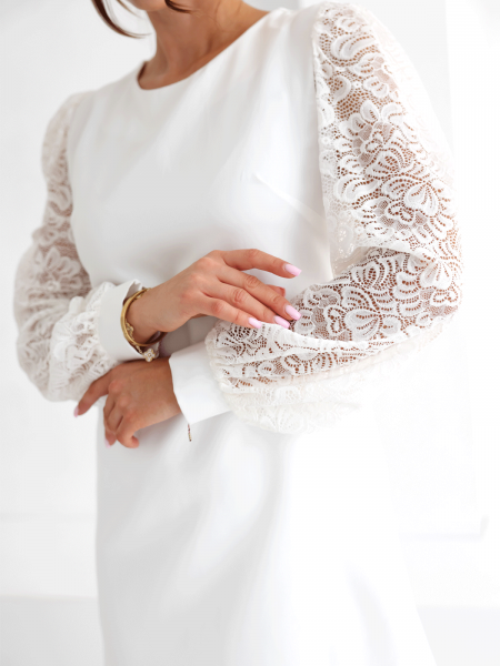 Sukienka mini z koronkowymi rękawami RHONDA - biała 2