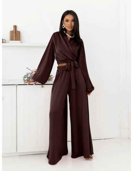 Satynowy komplet z szerokimi spodniami TAITHI - czekoladowy