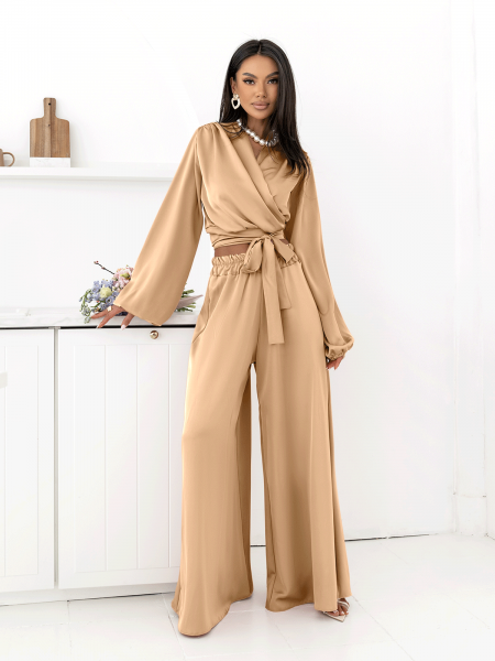 Satynowy komplet z szerokimi spodniami TAITHI - złoty 2