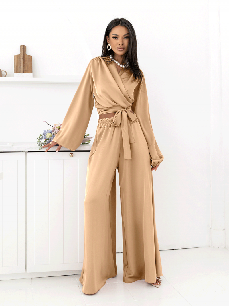 Satynowy komplet z szerokimi...